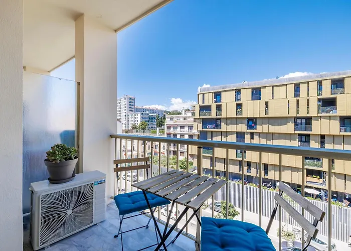 Elegant Studio Avec Terrasse Proche Mer Tramway